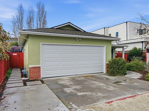 2nd image of 2115 Clarke Ave