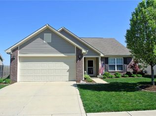 1042 Retford Dr, Westfield, IN 46074