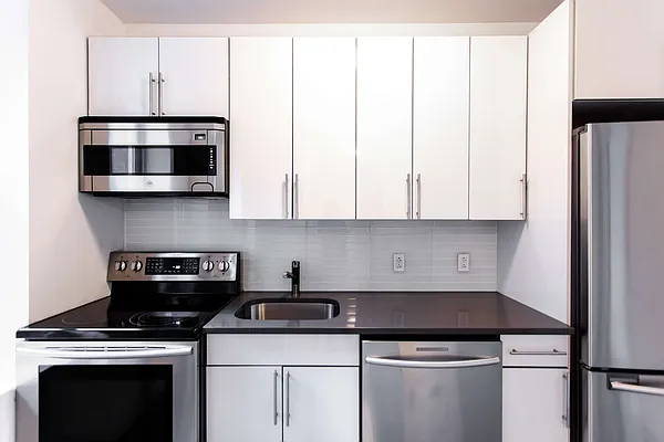 Rented by Pink Stone Realty LLC | media 29