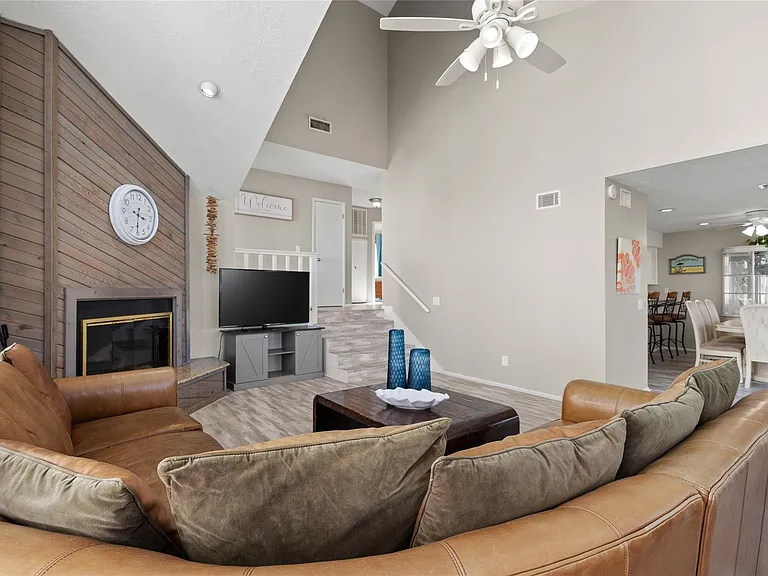 21812 Frio Dr — Photo 13
