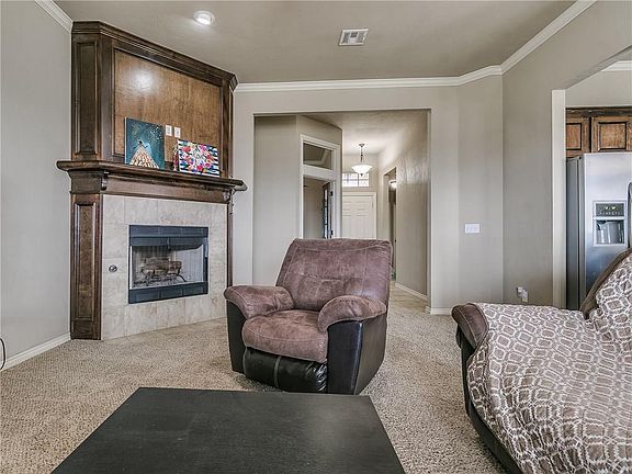 4th image of 2417 SE 89th Ter