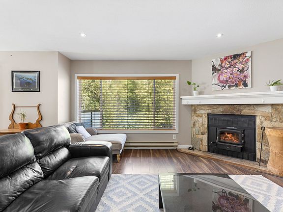 2nd image of 7467 Prospect St #6
