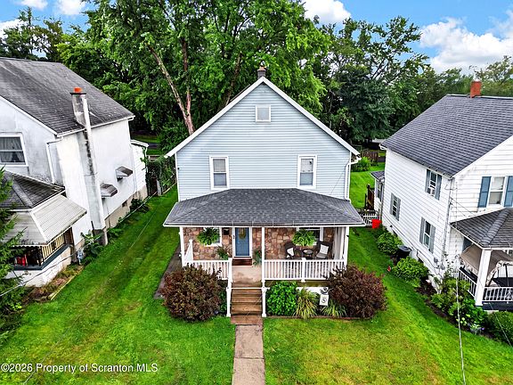 3rd image of 1251 Loomis Ave