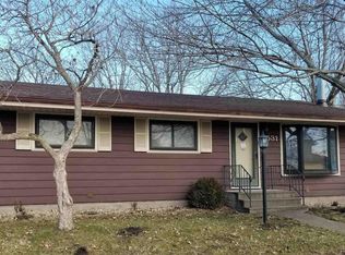 531 Warren St, Colona, IL 61241