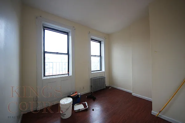 Rented by Kings Court Real Estate | media 14