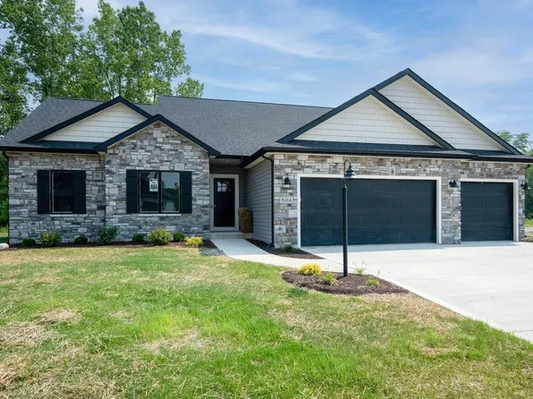 8684 Leonis Run, Leo, IN 46765