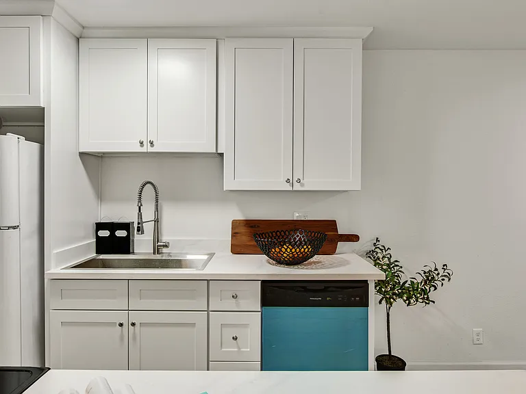 247 N Capitol Ave #280 — Photo 7