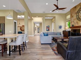 386 Desert Holly Dr, Palm Desert, CA 92211
