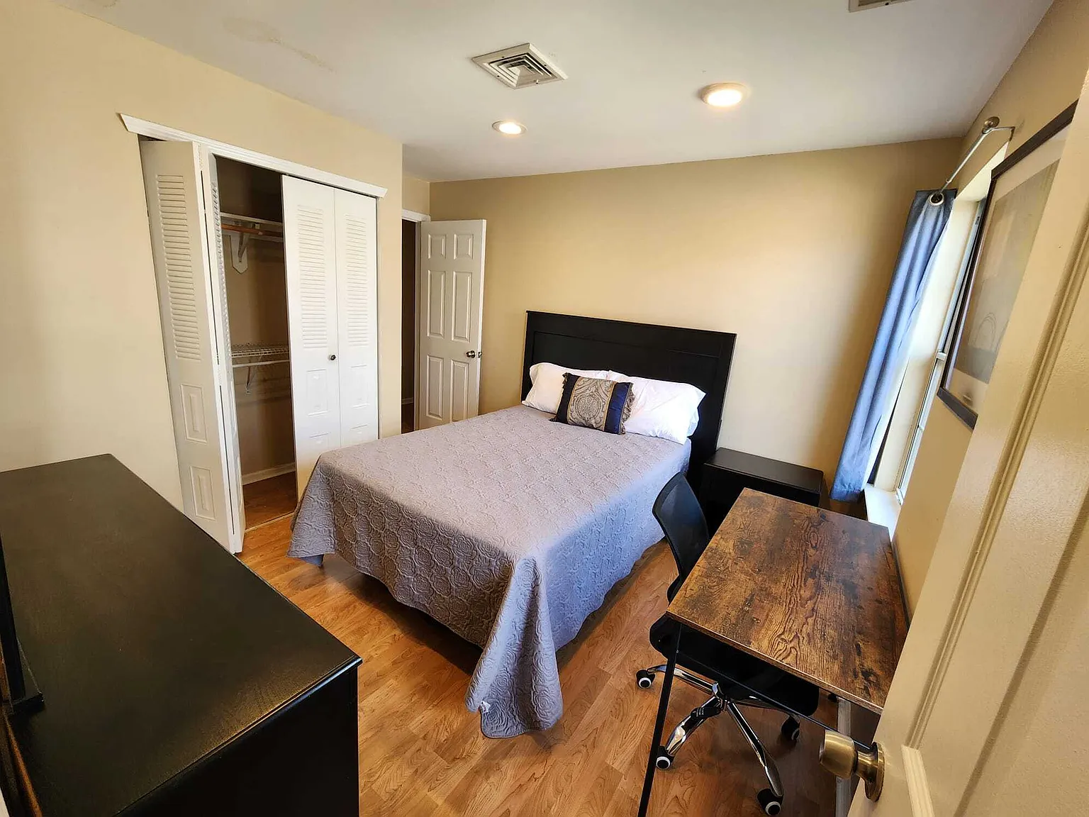 12 Colgate Drive (P2 | T1 Premier) - 4 - U... — Photo 1