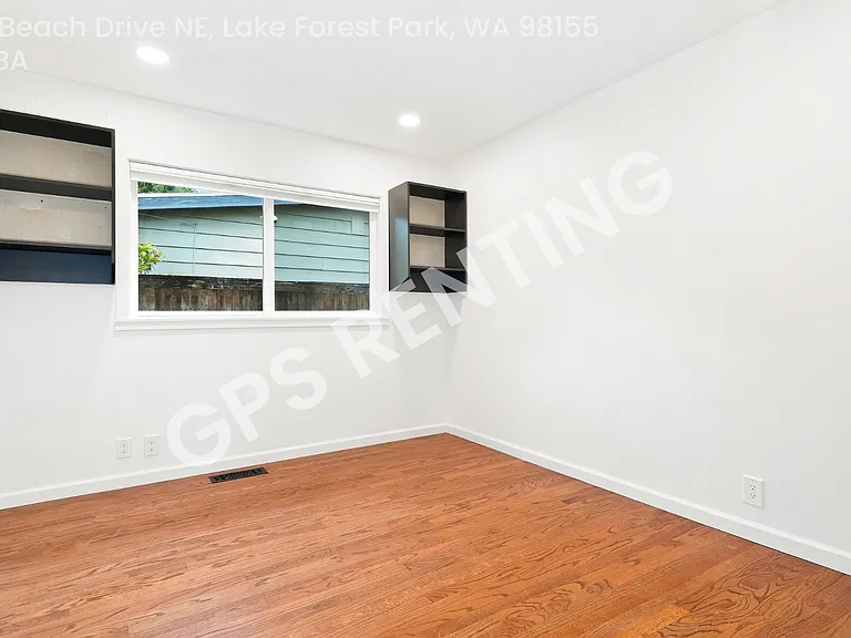 17224 Beach Dr NE — Photo 15