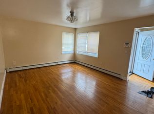 88 High St APT 1, Yonkers, NY 10703