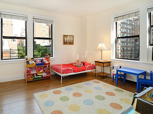 Sold by Sotheby's International Realty | media 29