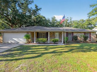 2560 Old Bay Rd, Biloxi, MS 39531