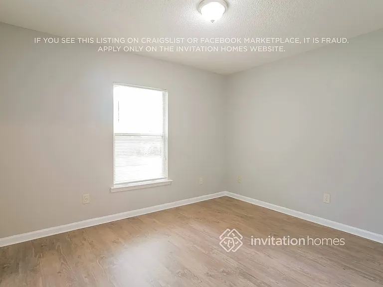 4440 Battlecreek Ct E — Photo 13