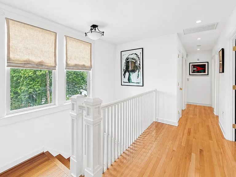 5213 Cathedral Ave NW — Photo 23