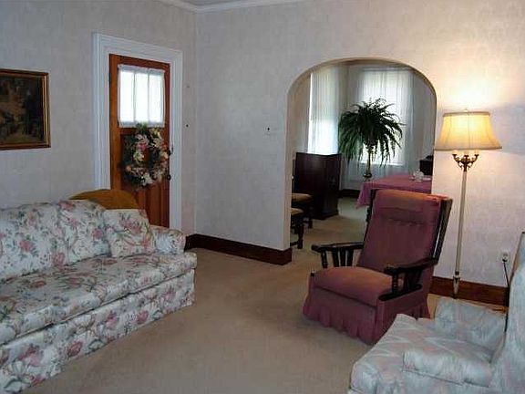 5th image of 2703 W Crawford Ave