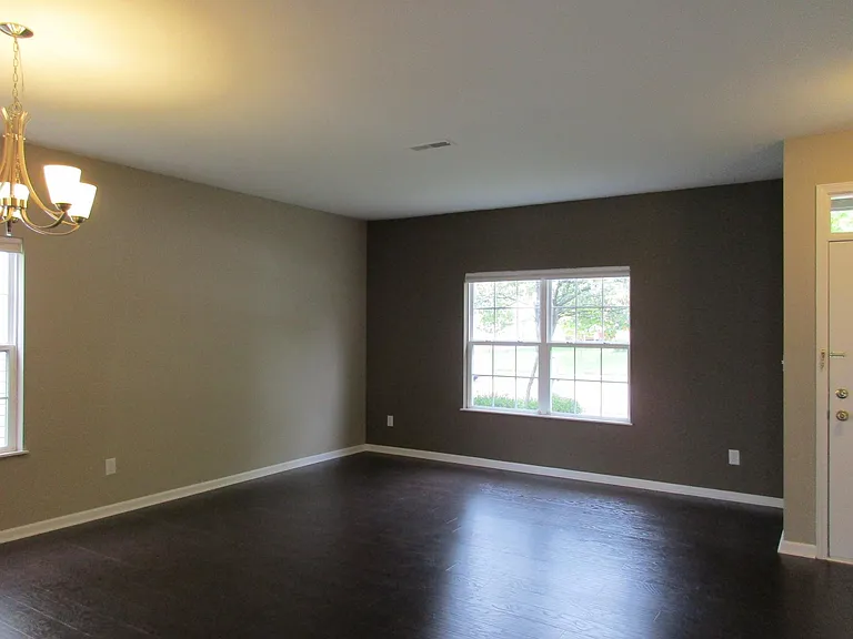 11505 Perkins St — Photo 3