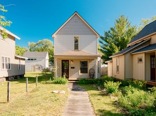 637 E 8th St, Traverse City, MI 49686