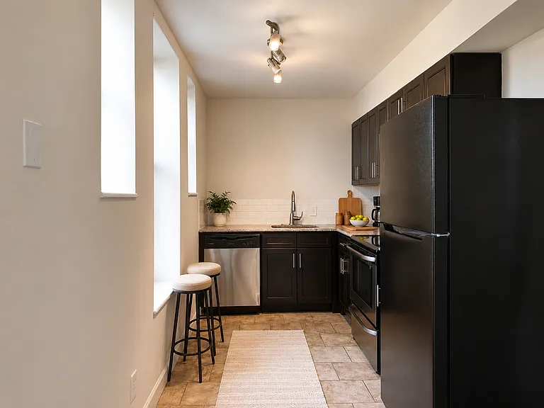 5381 Pershing Ave #508 — Photo 8