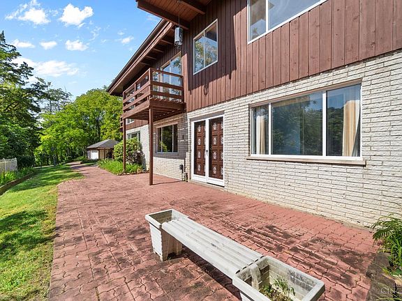 3rd image of 5633 Happy Hollow Rd