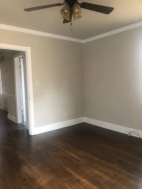 2207 Stallings Dr — Photo 4