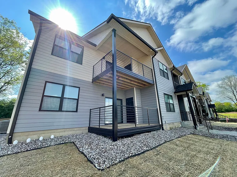 15th Hole Apartments — Photo 1