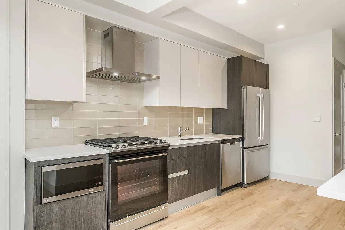 Building Photo - 178 Saint Alphonsus St #1