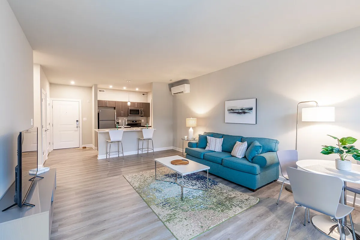 Building Photo - Solara Luxury Apartments