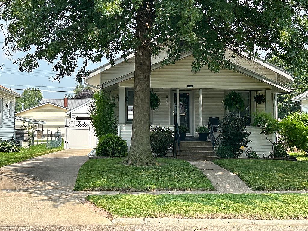 2121 Avenue G, Fort Madison, IA 52627 | Zillow