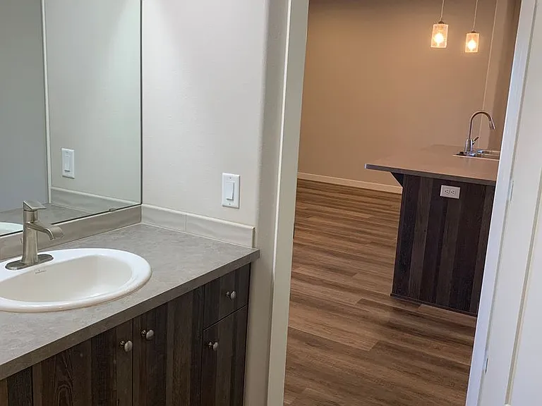 1140 SW 27th St #102 — Photo 11