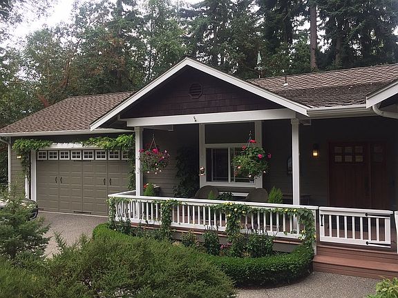 3rd image of 21 Fairbreeze Dr