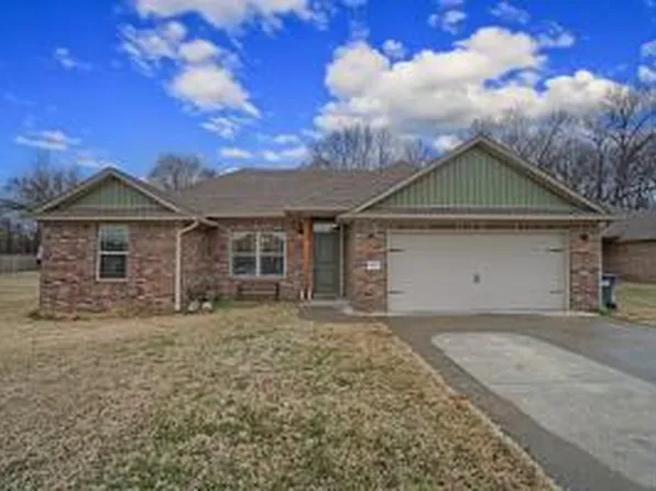 812 S Pittsburg Ave, Russellville, AR 72802