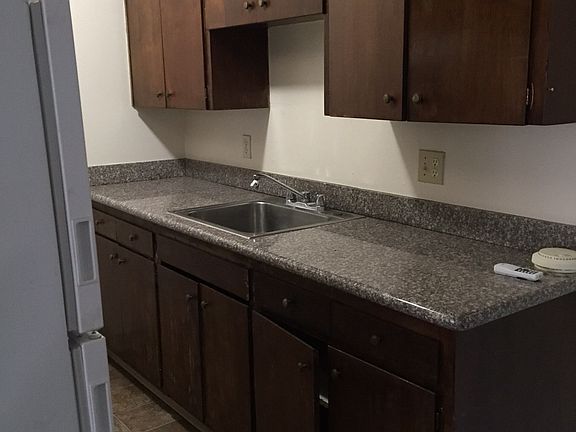 2nd image of 3830 Annadale Ln APT 2