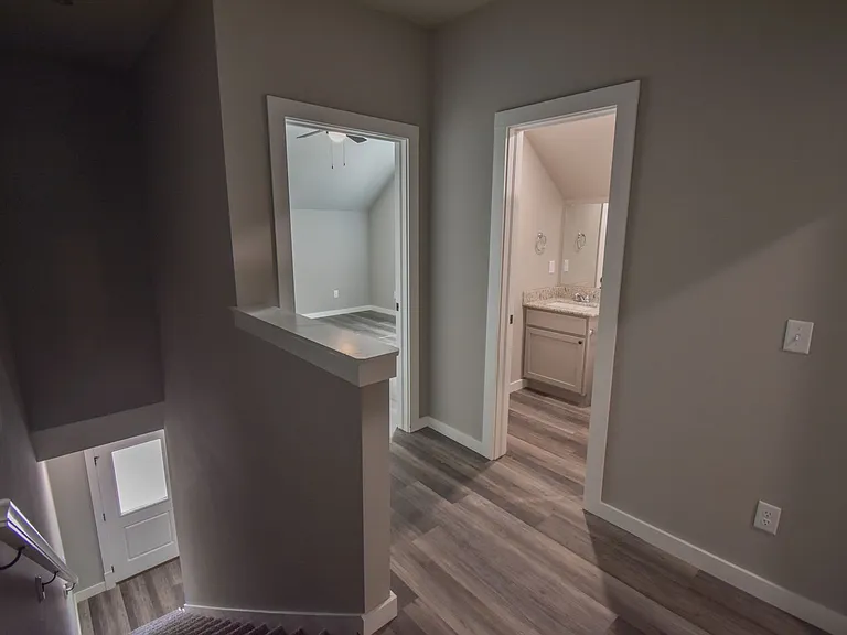 772 S Locust Ave — Photo 24