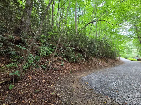 230 Serendipity Ln #105, Waynesville, NC 28785