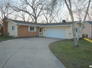 212 Laurel Ln, East Peoria, IL 61611