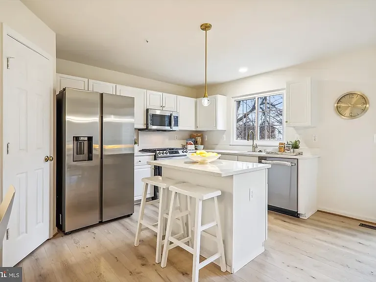 12407 Carters Grove Pl — Photo 3
