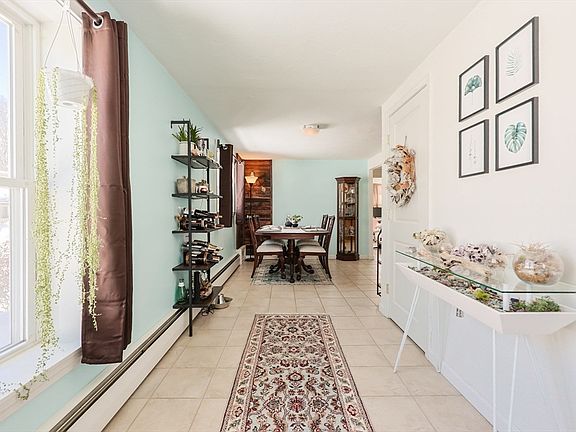 3rd image of 35 Waterman Rd