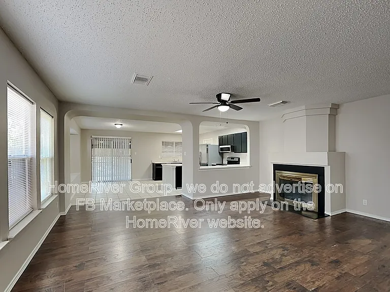 10455 Alpine Vlg — Photo 3