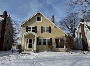 888 Roanoke Rd, Cleveland Heights, OH 44121