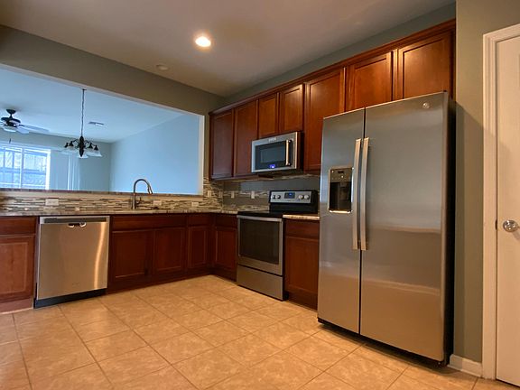 4th image of 10150 Pink Palmata Ct