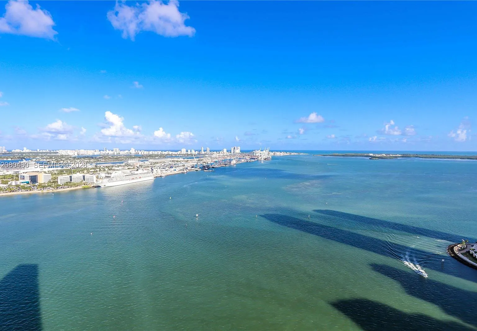 One Miami East Condo — Photo 1