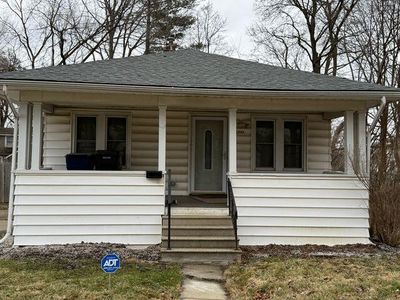 2844 Mackin Rd, Flint, MI, 48504