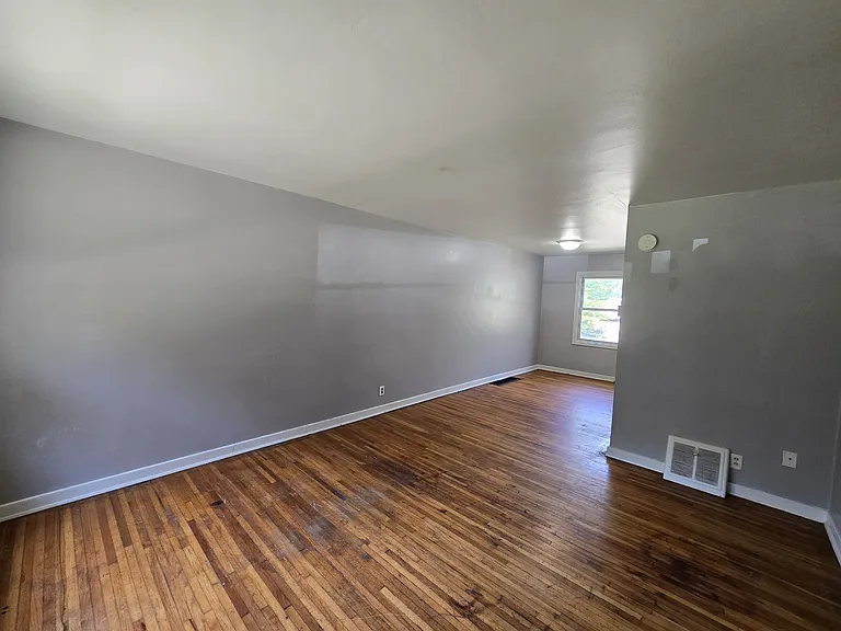 227 Madison St — Photo 1