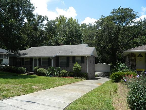 3rd image of 1604 Geraldine Dr