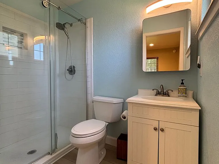 401 Klamath Dr — Photo 18