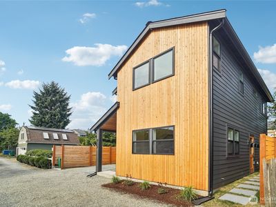 8227 Latona Avenue NE, Seattle, WA, 98115