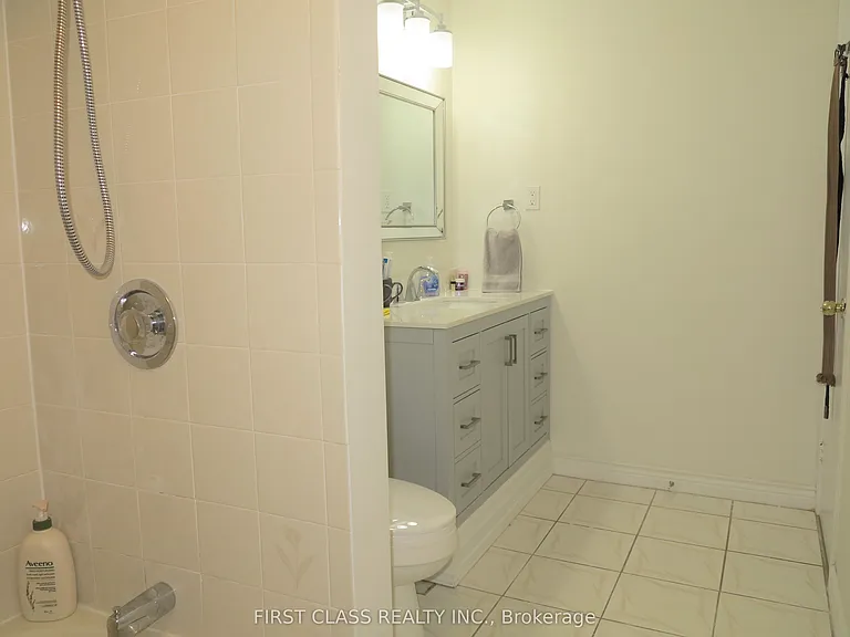 4 Meridene Cres E — Photo 26