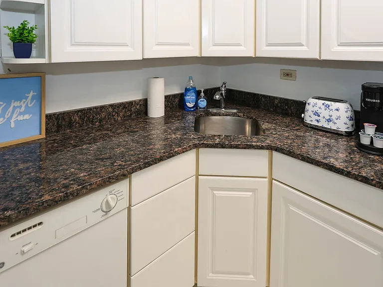 300 Peachtree St NE #23C — Photo 7