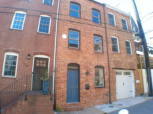 104 S Chapel St Photo 1